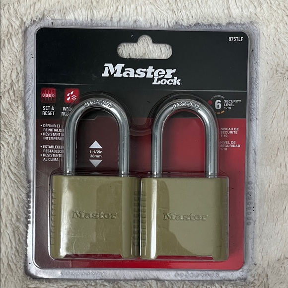 NWT Master Lock Pad Locks - Picture 1 of 4